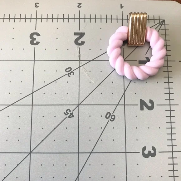 Baby Pink Circle Earrings - Picture 2 of 2